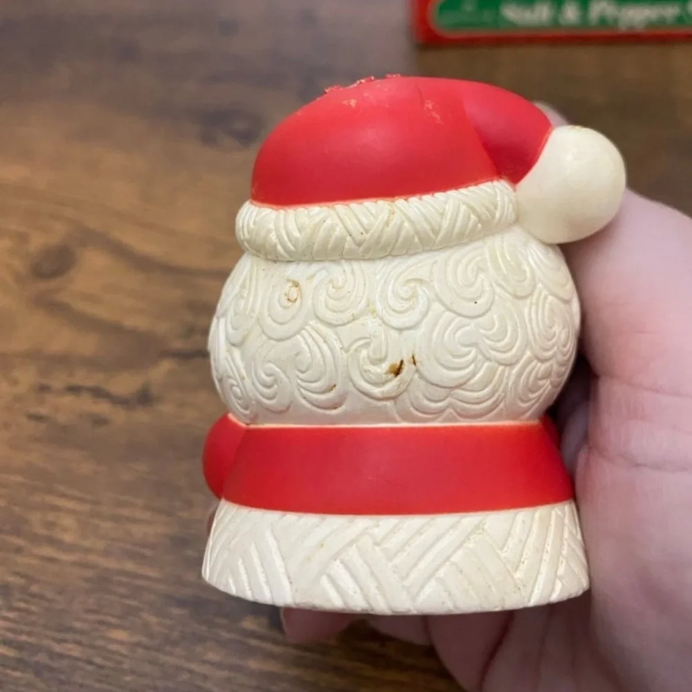 Hallmark Vintage Christmas Salt and Pepper Shakers - Picture 4 of 5